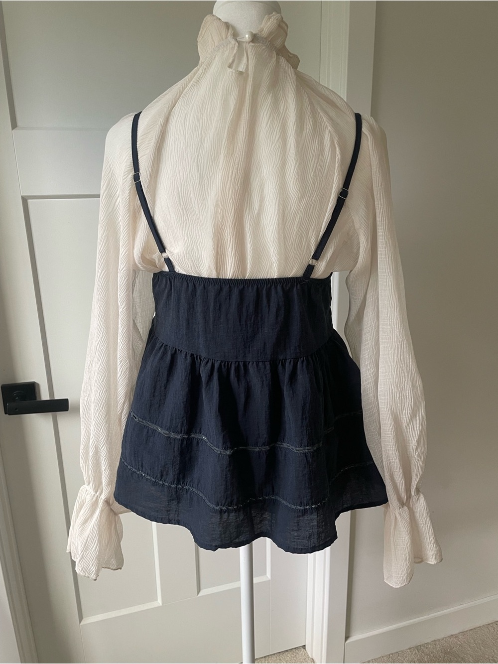 2 Piece Navy Tie Front Cami + Ivory Ruffle Blouse Set Small - Picture 4 of 4